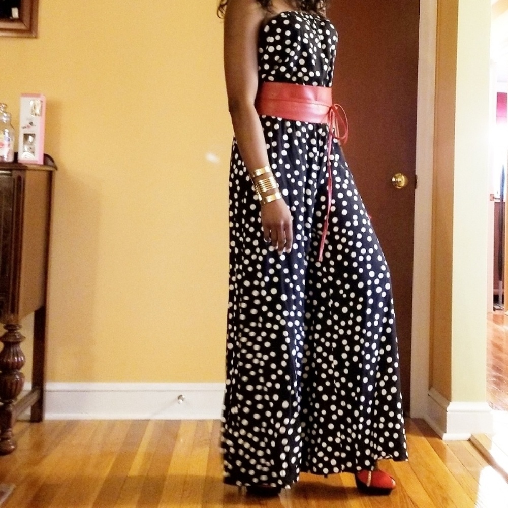 Clothes - Picture 2 of 5